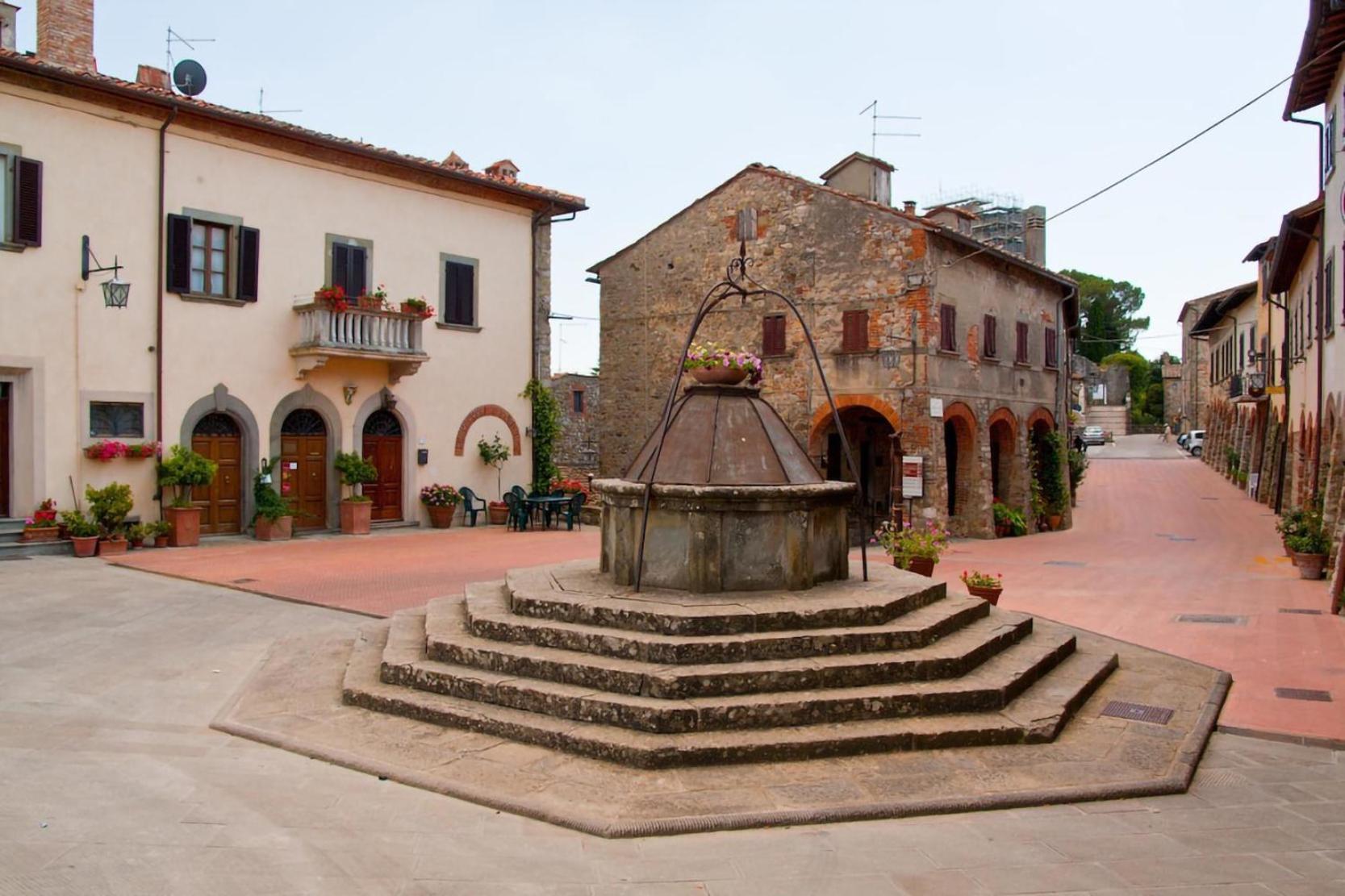 Palazzo Ninci Bed and Breakfast Civitella in Val di Chiana Buitenkant foto