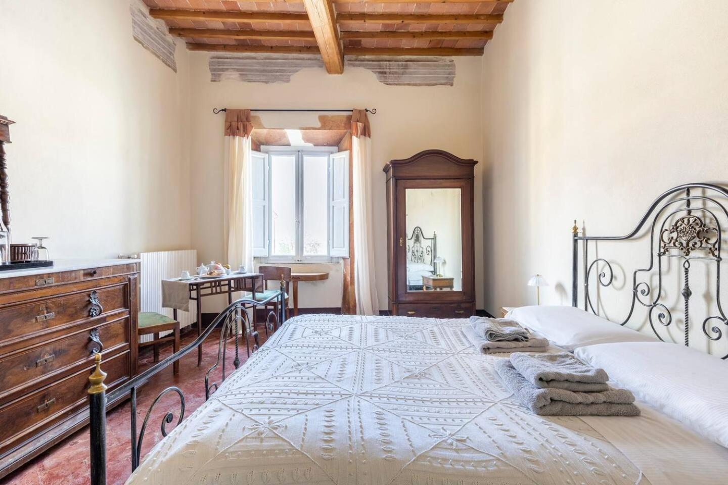 Palazzo Ninci Bed and Breakfast Civitella in Val di Chiana Buitenkant foto